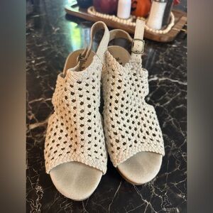 Mudd Cream Crochet Women's Sandals